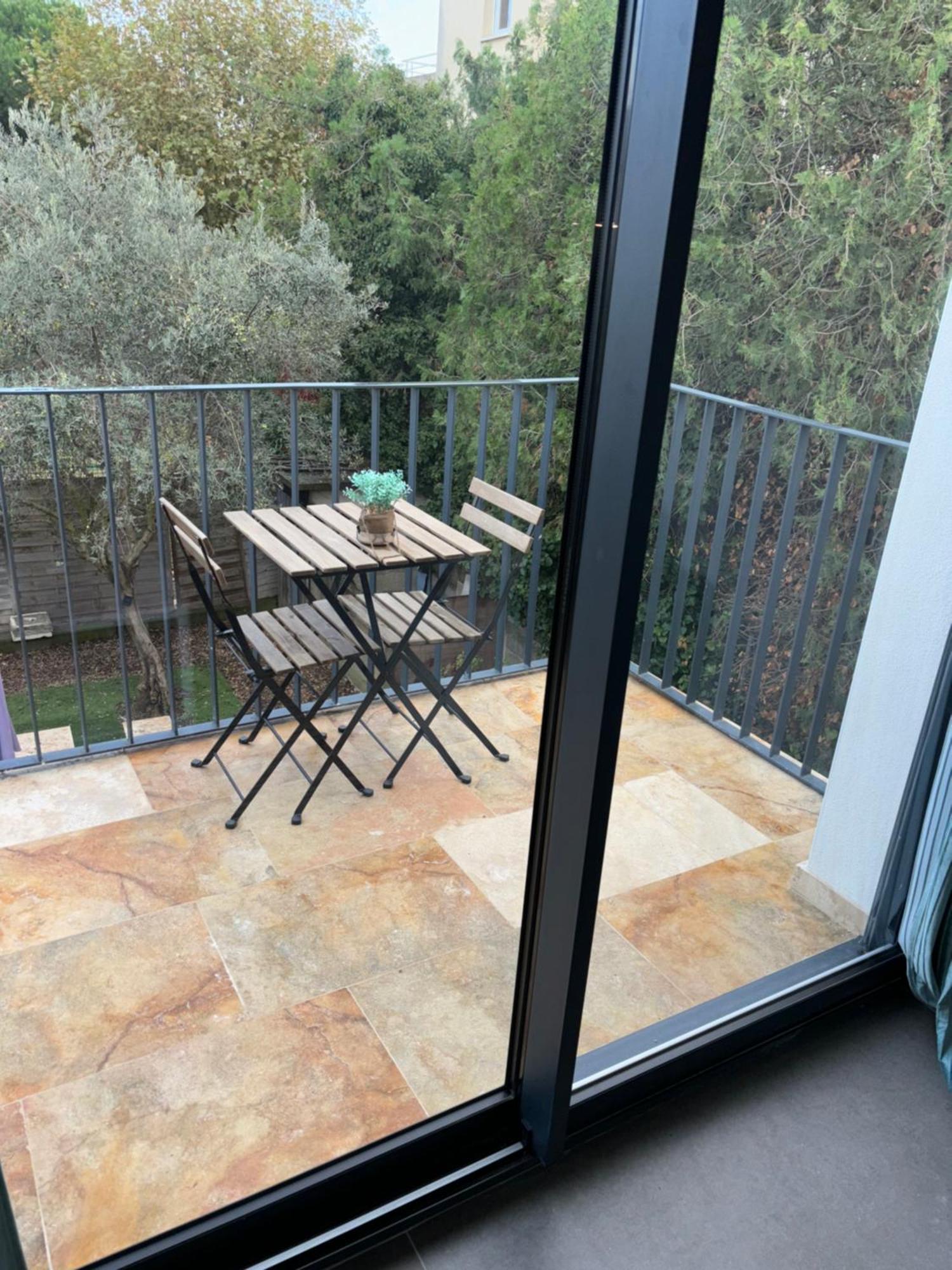 Les Oliviers Apartamento Arles Exterior foto