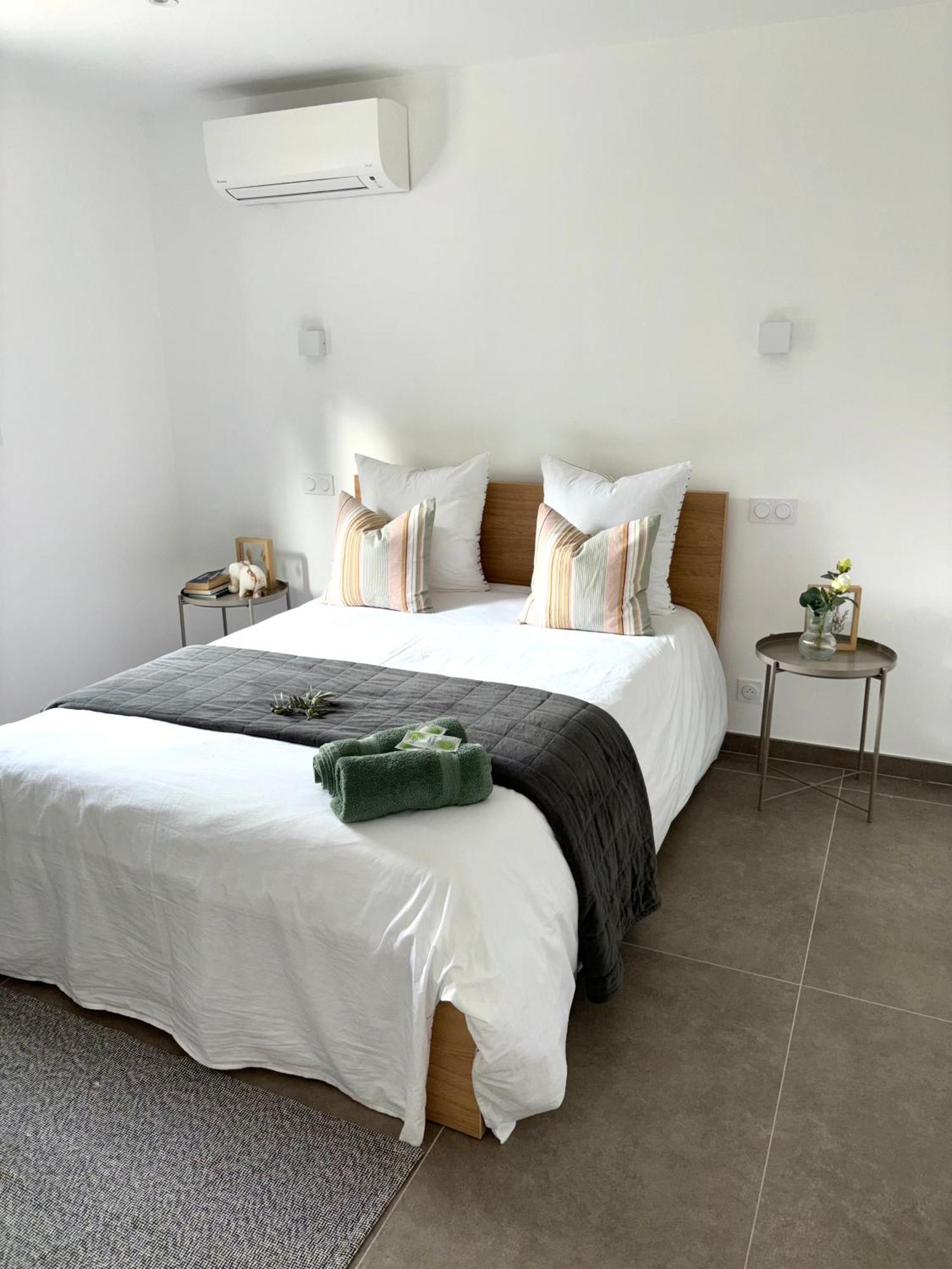 Les Oliviers Apartamento Arles Exterior foto