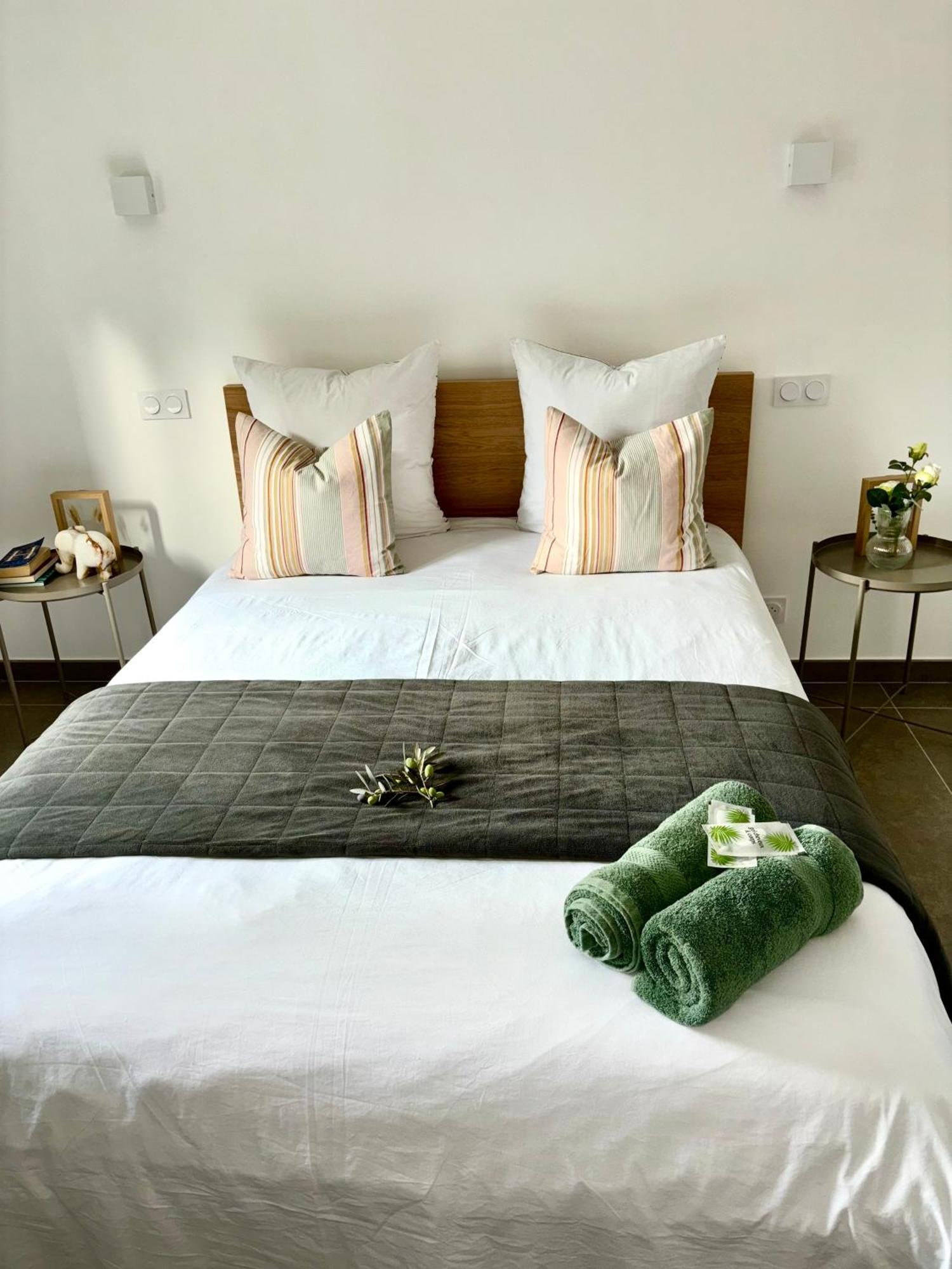 Les Oliviers Apartamento Arles Exterior foto
